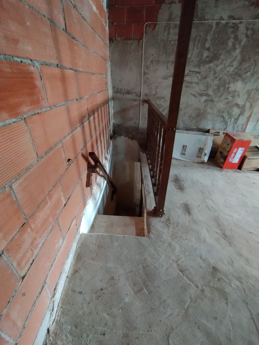 5 soveværelse Byhus til salg i La Fresneda - € 125.000 (Ref: 9150363)