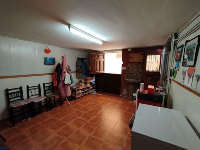5 slaapkamer Huis te koop in La Fresneda - € 125.000 (Ref: 9150363)