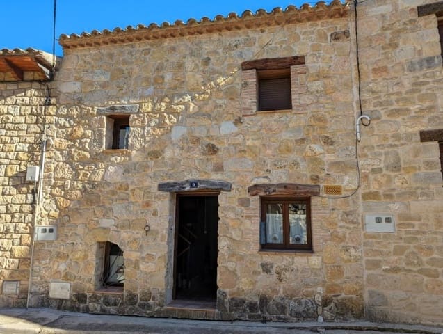 6 makuuhuone Omakotitalo myytävänä paikassa Horta de Sant Joan - 210 000 € (Ref: 9150369)