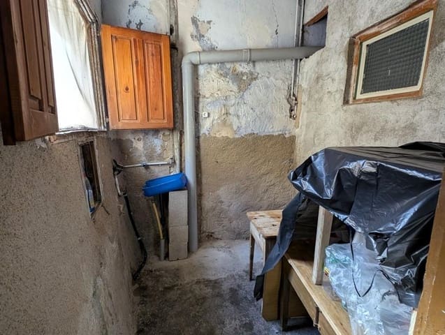 3 bedroom Apartment for sale in Peñarroya de Tastavins - € 32,000 (Ref: 9150375)