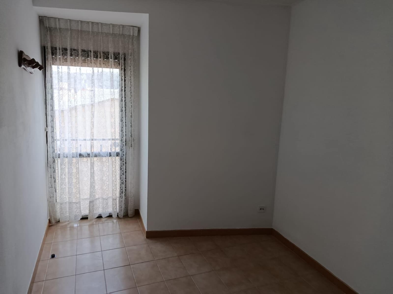 5 bedroom Townhouse for sale in Mazaleon - € 85,000 (Ref: 9150377)