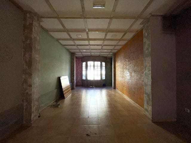 Commercial for sale in Valderrobres - € 118,000 (Ref: 9150380)