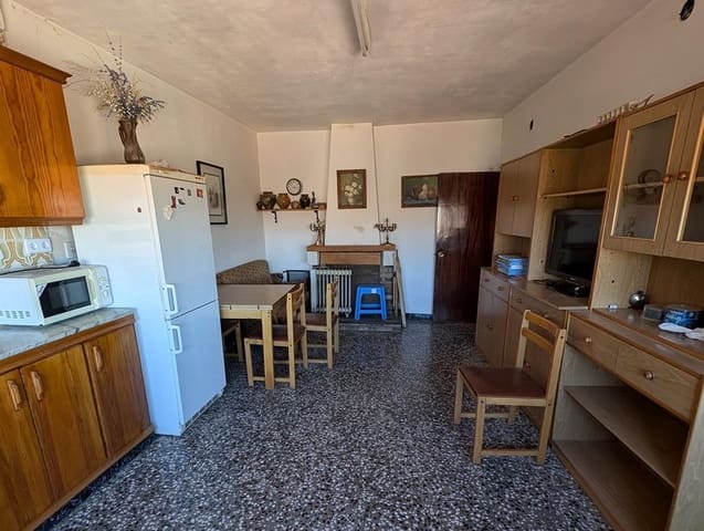 4 bedroom Townhouse for sale in La Fresneda - € 90,000 (Ref: 9150394)