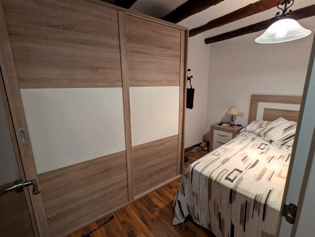 3 bedroom Townhouse for sale in Lledó - € 100,000 (Ref: 9150415)