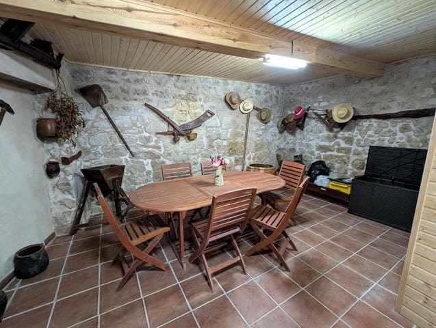 3 bedroom Townhouse for sale in Lledó - € 100,000 (Ref: 9150415)