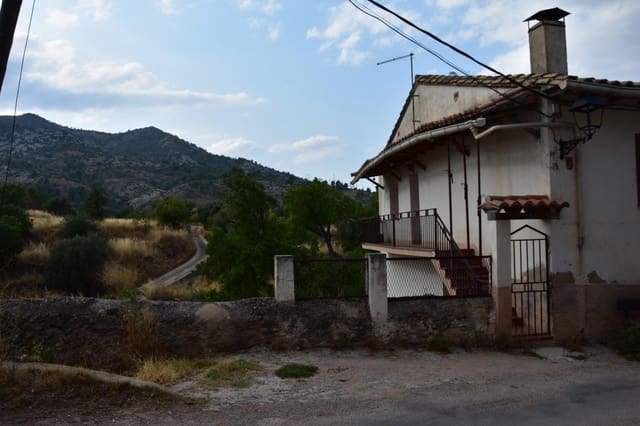 3 bedroom Townhouse for sale in Beceite - € 175,000 (Ref: 9202582)