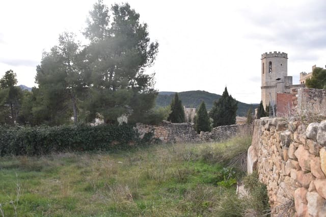 Building Plot for sale in Valderrobres - € 100,000 (Ref: 9206647)