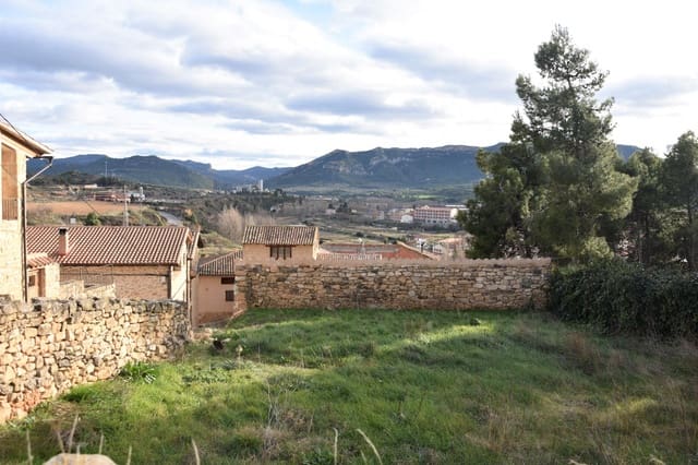Building Plot for sale in Valderrobres - € 100,000 (Ref: 9206647)