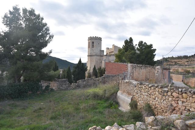 Building Plot for sale in Valderrobres - € 100,000 (Ref: 9206647)