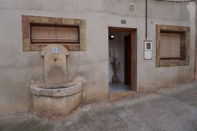 3 bedroom Townhouse for sale in La Portellada - € 65,000 (Ref: 9349405)