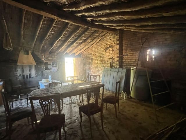 1 bedroom Finca/Country House for sale in Torre del Compte - € 49,000 (Ref: 9386151)