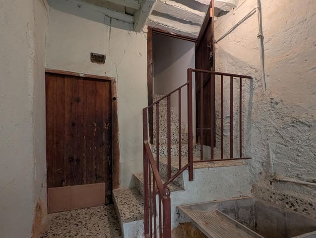 4 bedroom Finca/Country House for sale in Ráfales - € 95,000 (Ref: 9386152)