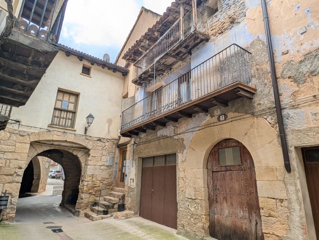 4 bedroom Finca/Country House for sale in Ráfales - € 95,000 (Ref: 9386152)