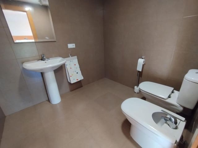 4 bedroom Townhouse for sale in Castelserás with garage - € 170,000 (Ref: 9414286)