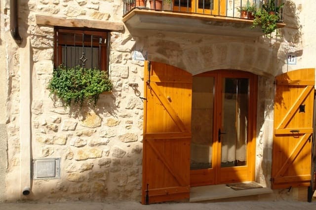 4 bedroom Townhouse for sale in Arnes - € 320,000 (Ref: 9431168)