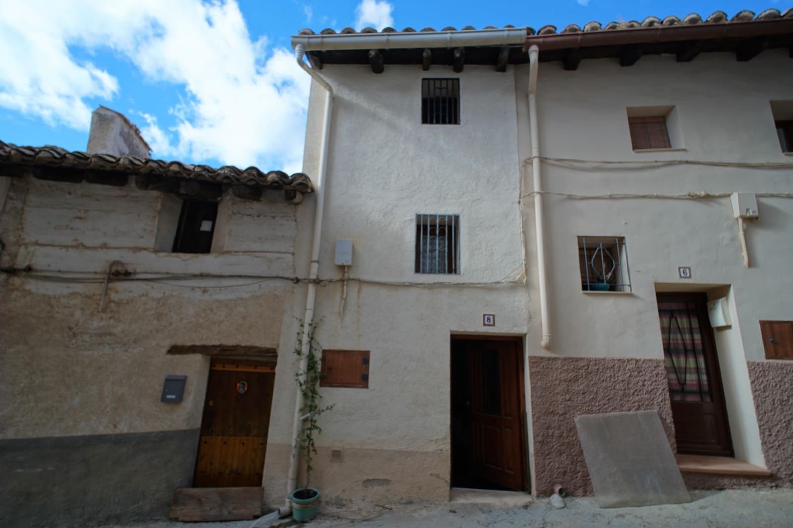 4 bedroom Townhouse for sale in Penarroya de Tastavins - € 85,000 (Ref: 9462509)