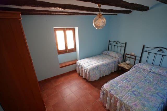 4 bedroom Townhouse for sale in Peñarroya de Tastavins - € 85,000 (Ref: 9462509)