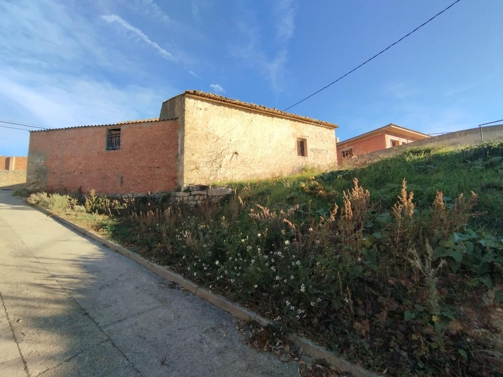 2 quarto Comercial para venda em Cretas - 80 000 € (Ref: 9528012)