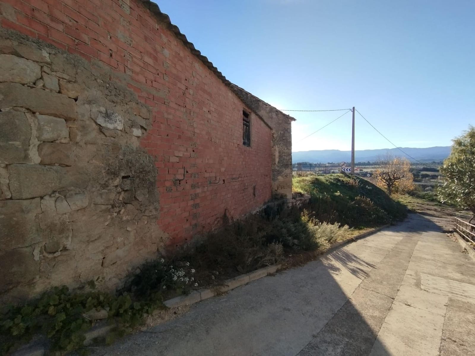 2 quarto Comercial para venda em Cretas - 80 000 € (Ref: 9528012)