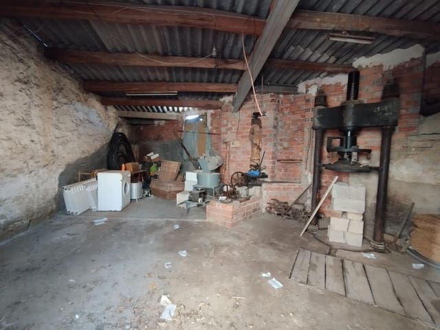 2 quarto Comercial para venda em Cretas - 80 000 € (Ref: 9528012)