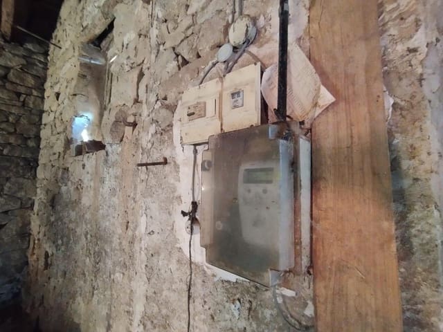 2 quarto Comercial para venda em Cretas - 80 000 € (Ref: 9528012)