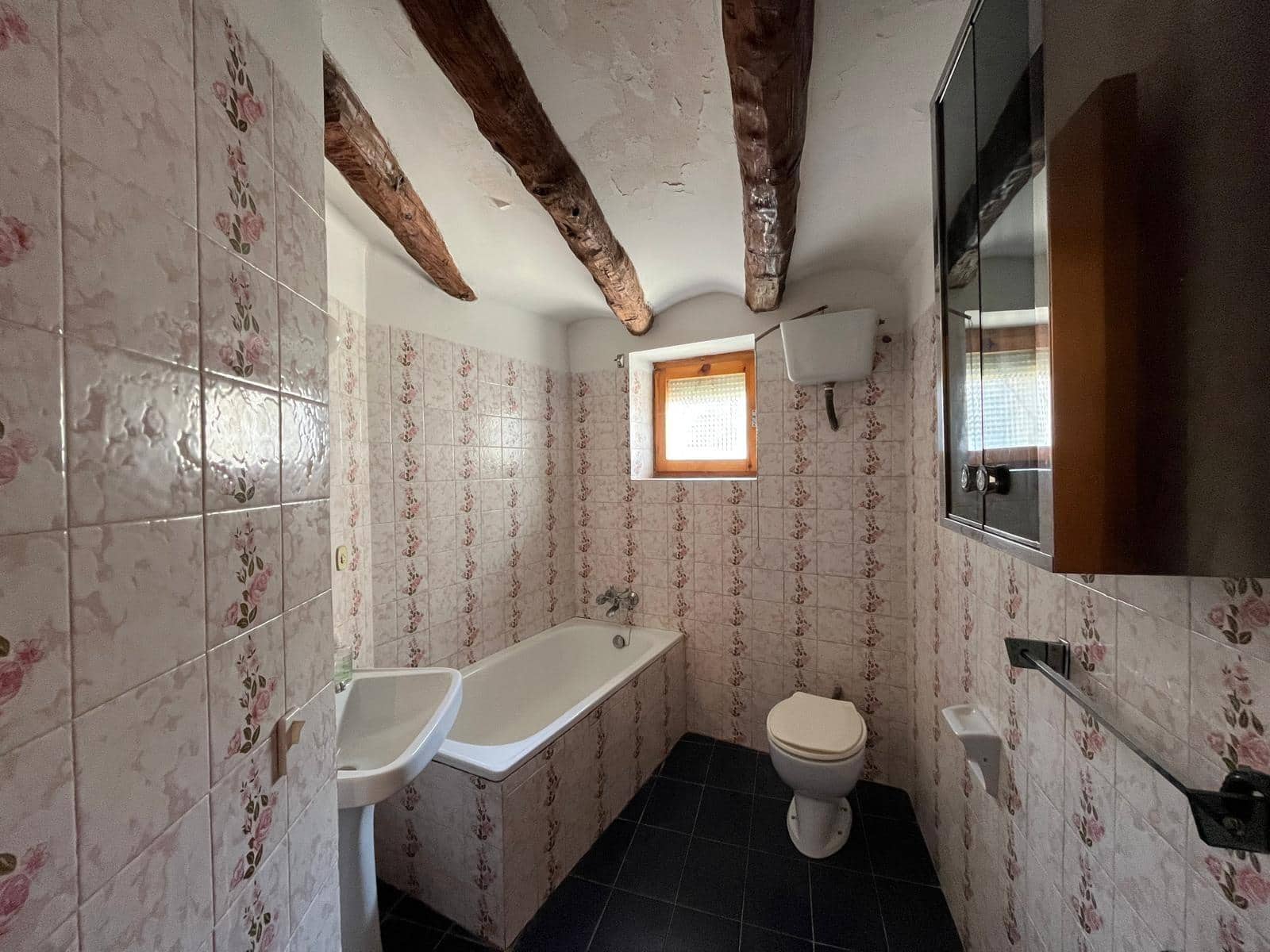 Casa de 3 habitaciones en Valderrobres en venta - 75.000 € (Ref: 9670883)