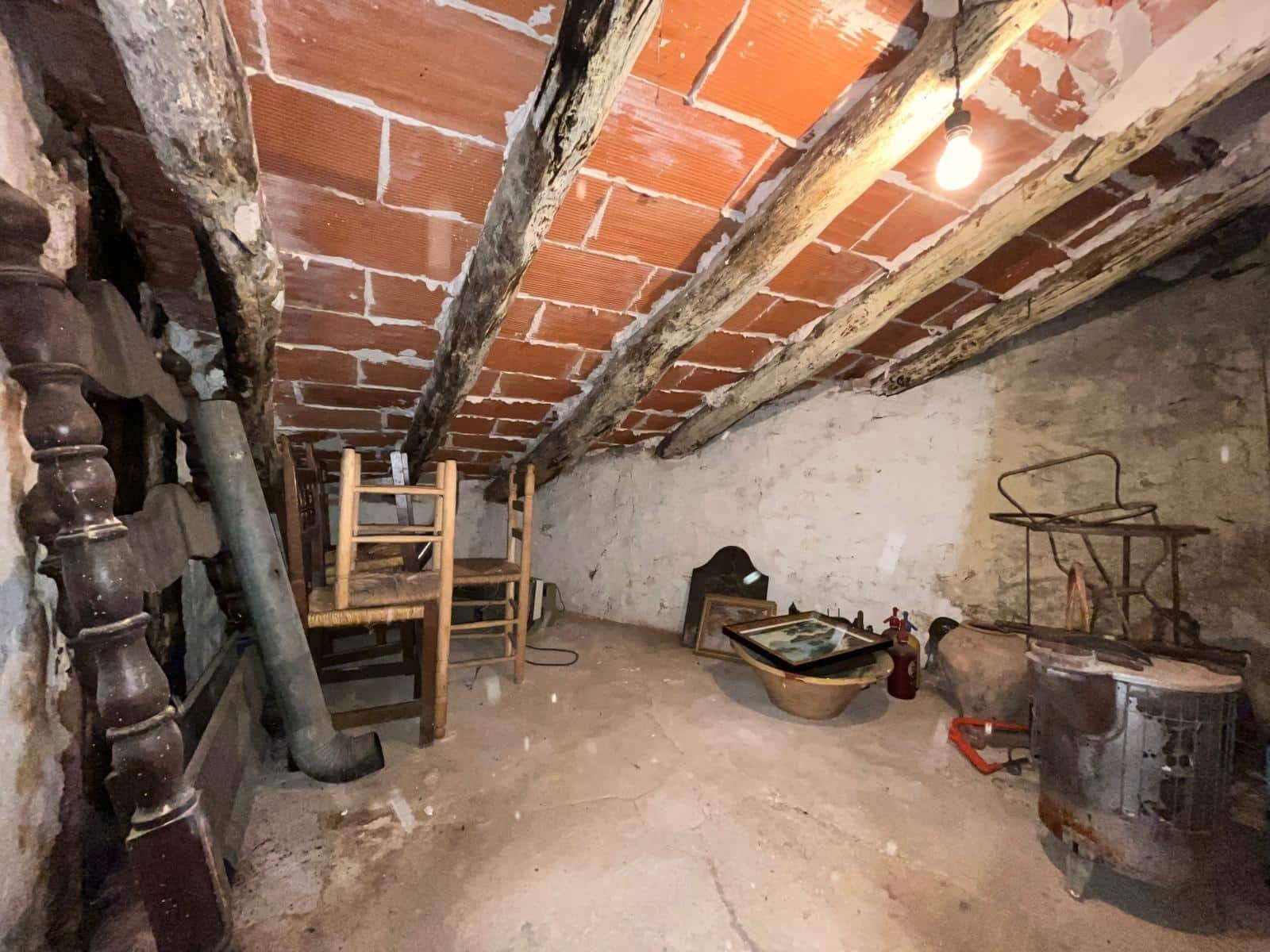 Casa de 3 habitaciones en Valderrobres en venta - 75.000 € (Ref: 9670883)