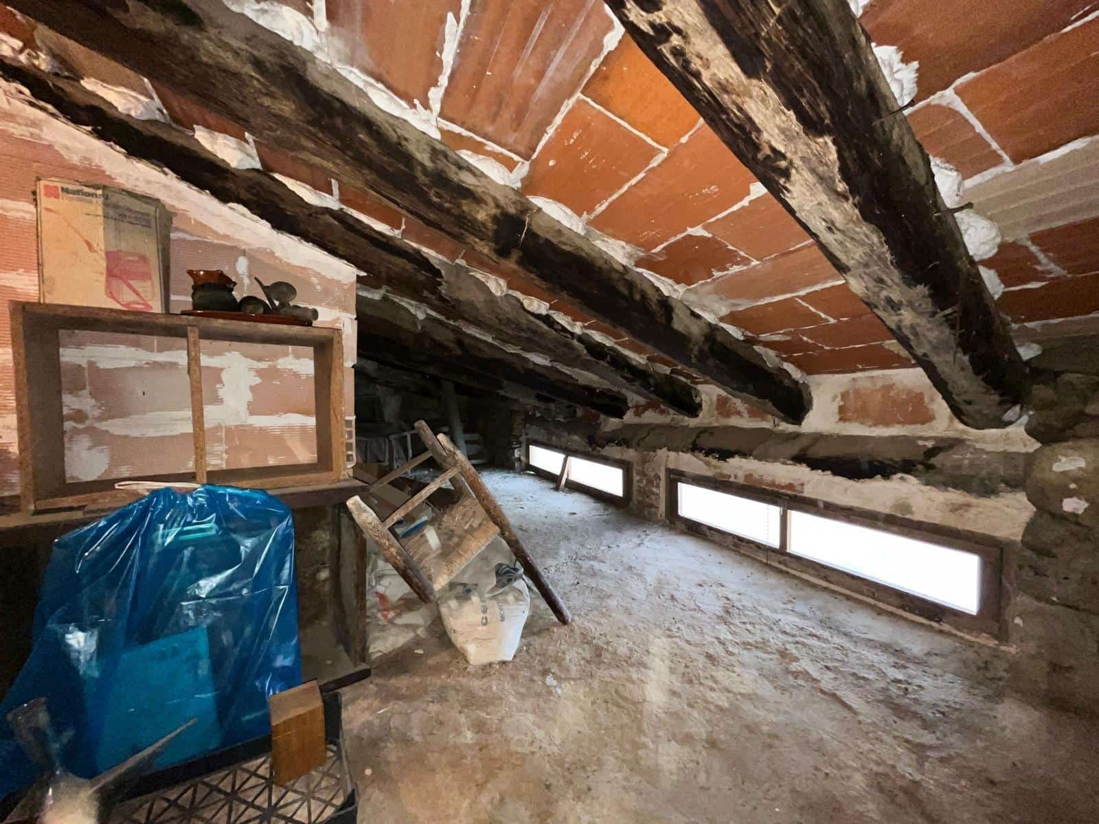 Casa de 3 habitaciones en Valderrobres en venta - 75.000 € (Ref: 9670883)