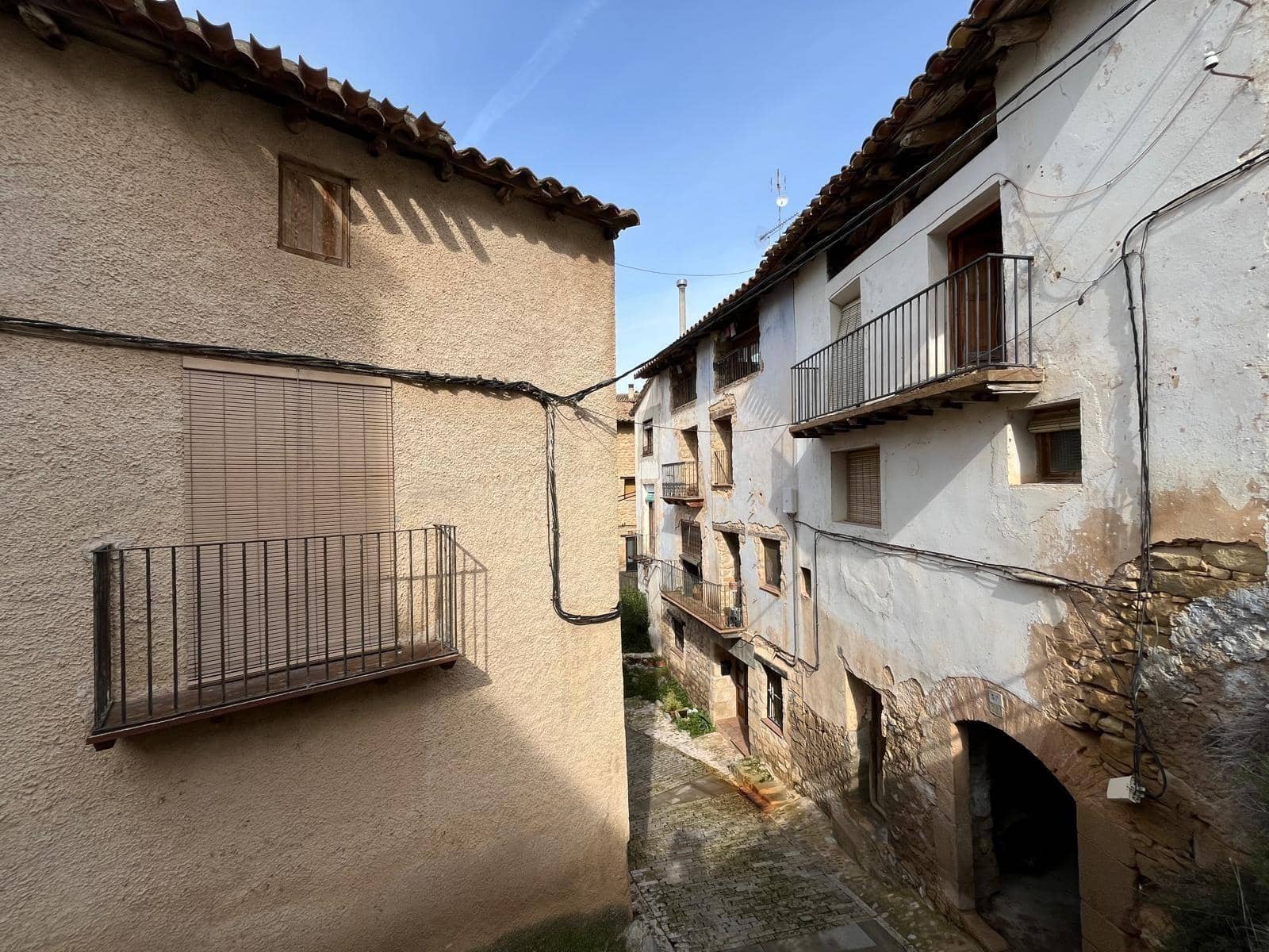 Casa de 3 habitaciones en Valderrobres en venta - 75.000 € (Ref: 9670883)