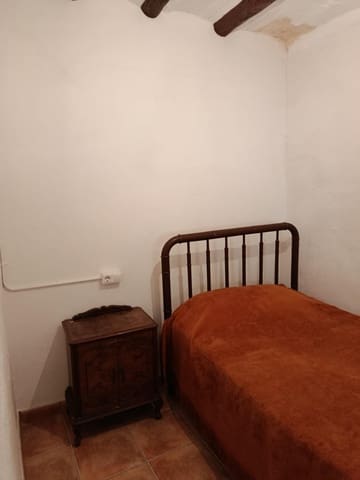 4 slaapkamer Huis te koop in La Fresneda - € 64.000 (Ref: 9712162)