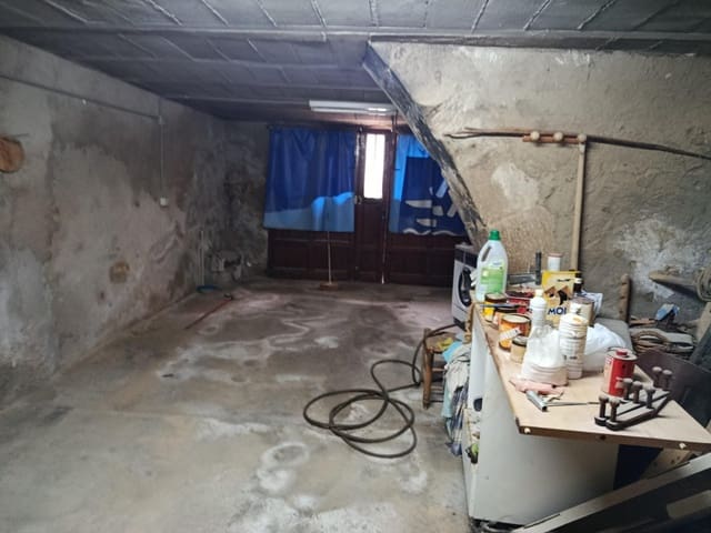 4 slaapkamer Huis te koop in La Fresneda - € 64.000 (Ref: 9712162)