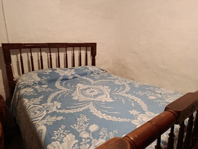 4 slaapkamer Huis te koop in La Fresneda - € 64.000 (Ref: 9712162)