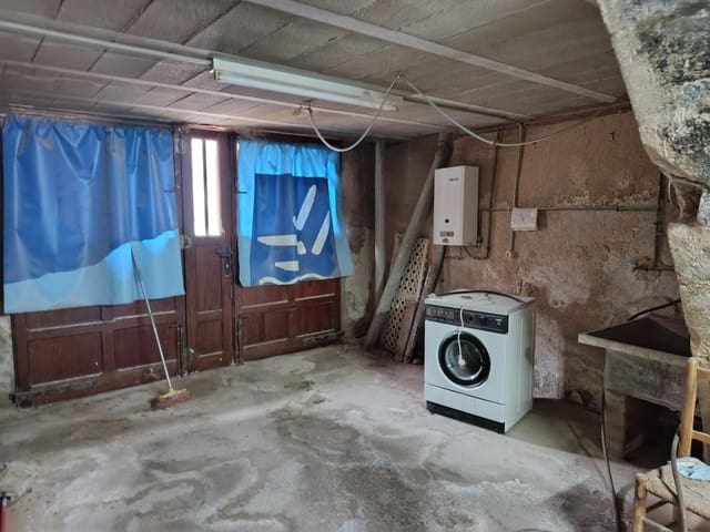 4 slaapkamer Huis te koop in La Fresneda - € 64.000 (Ref: 9712162)