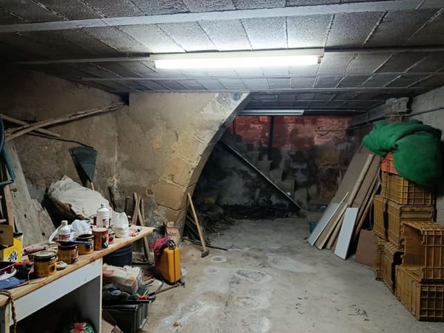 4 slaapkamer Huis te koop in La Fresneda - € 64.000 (Ref: 9712162)