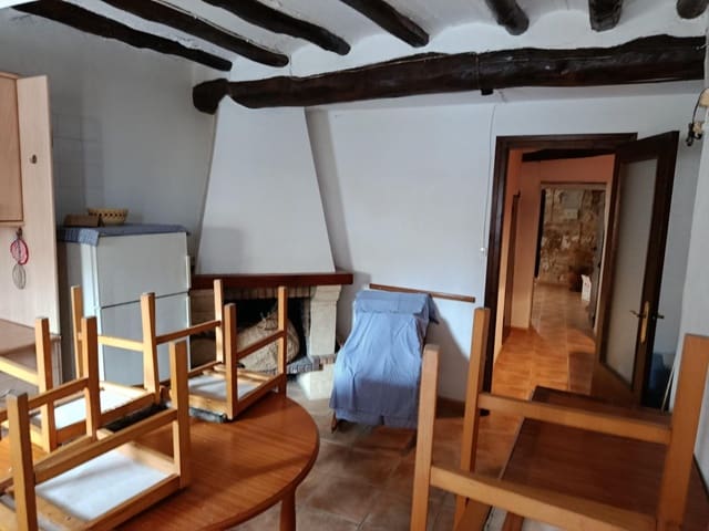 4 slaapkamer Huis te koop in La Fresneda - € 64.000 (Ref: 9712162)