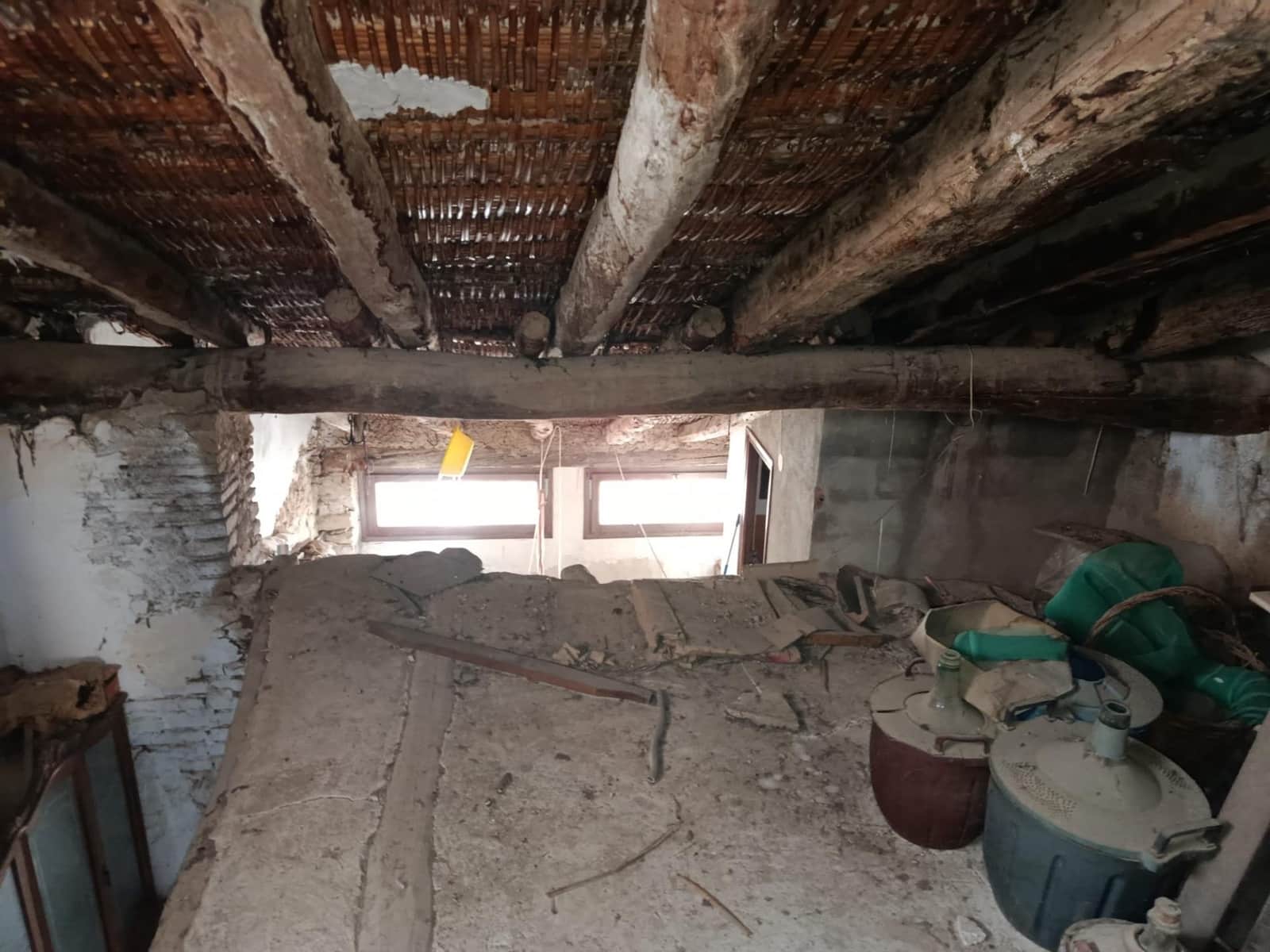 4 bedroom Townhouse for sale in La Fresneda - € 64,000 (Ref: 9712162)