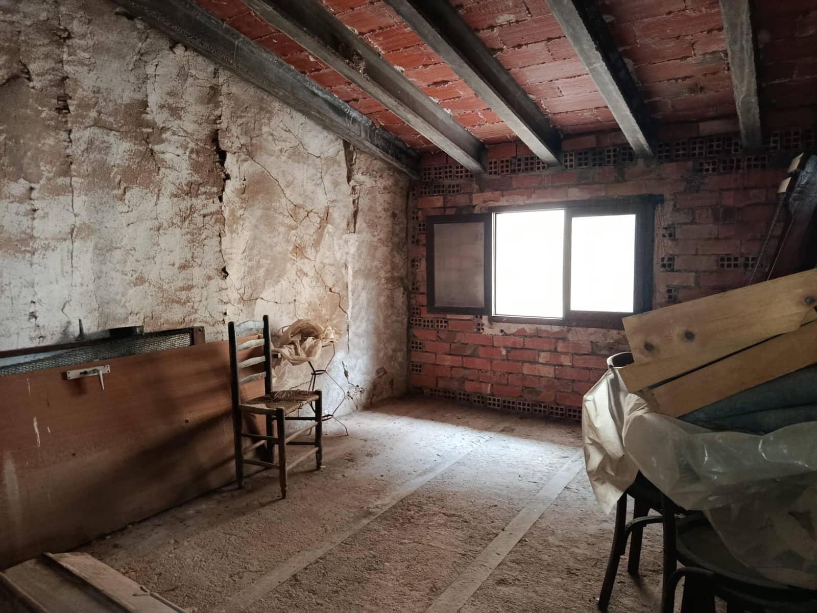 4 bedroom Townhouse for sale in La Fresneda - € 64,000 (Ref: 9712162)