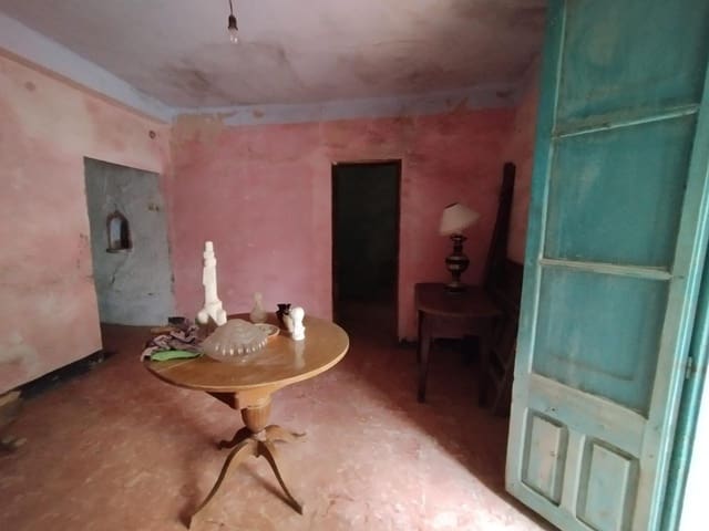 Casa de 3 habitaciones en Valdeltormo en venta - 30.000 € (Ref: 9743976)