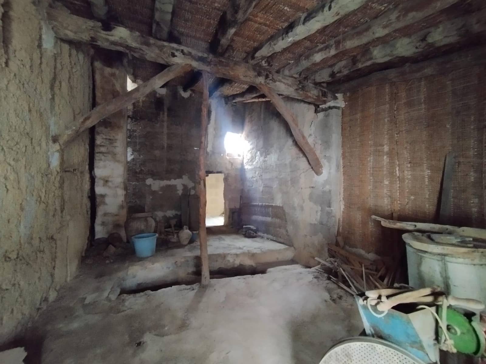 Casa de 3 habitaciones en Valdeltormo en venta - 30.000 € (Ref: 9743976)