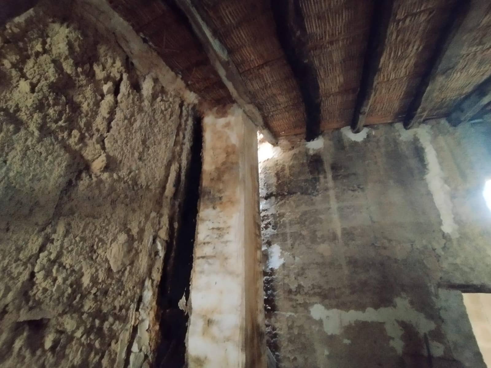 Casa de 3 habitaciones en Valdeltormo en venta - 30.000 € (Ref: 9743976)