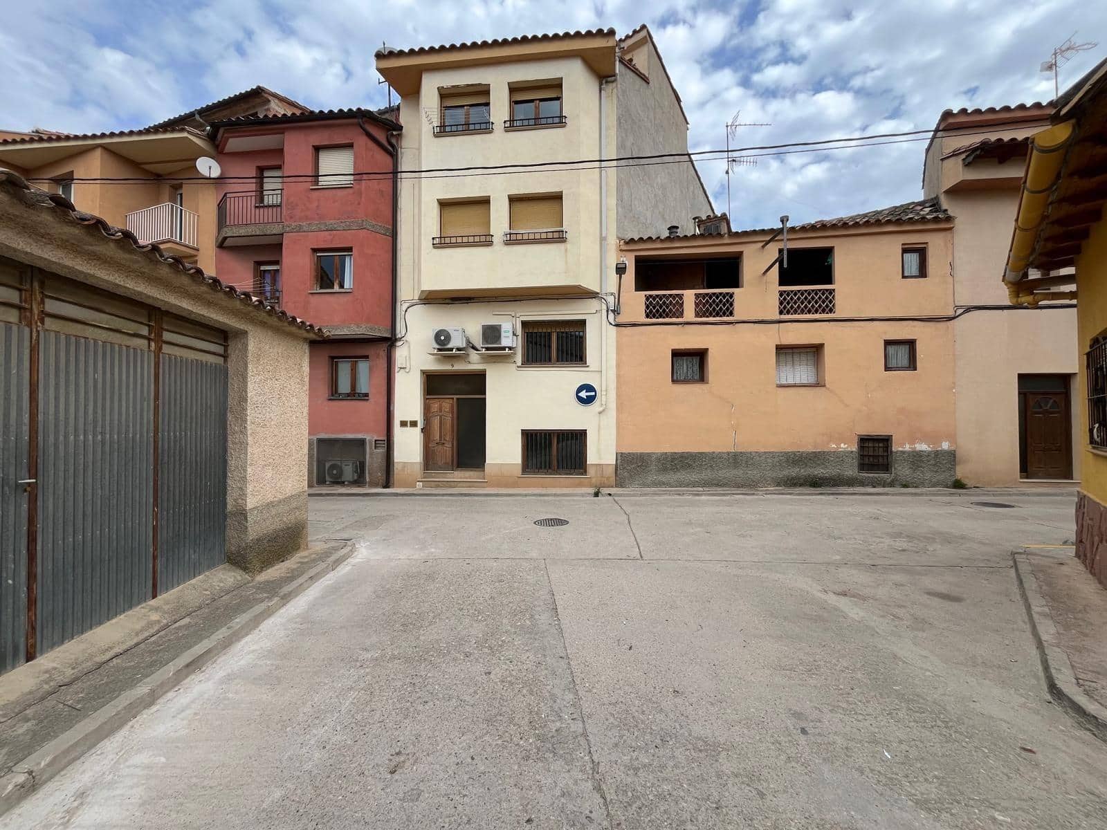 3 bedroom Flat for sale in Valderrobres - € 126,000 (Ref: 9755891)