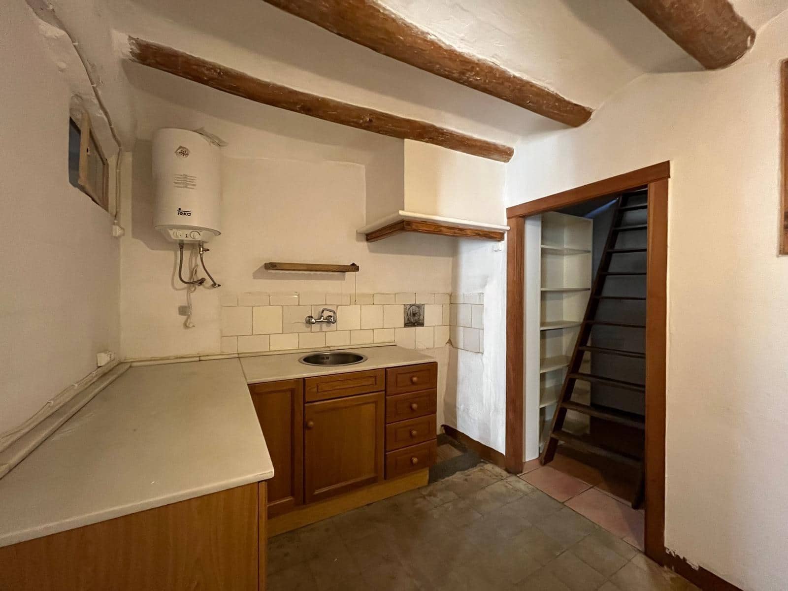 3 bedroom Flat for sale in Valderrobres - € 126,000 (Ref: 9794848)