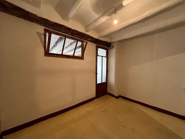 3 slaapkamer Flat te koop in Valderrobres - € 126.000 (Ref: 9794848)