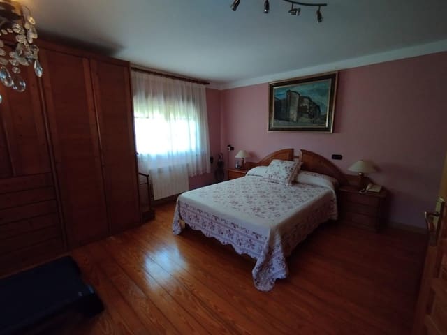 4 bedroom Finca/Country House for sale in Beceite with pool - € 539,000 (Ref: 9806630)