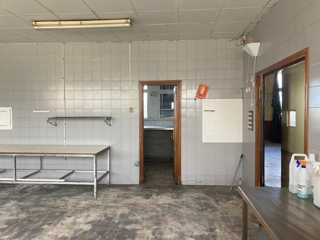 4 quarto Comercial para venda em Gandesa - 259 000 € (Ref: 9816024)