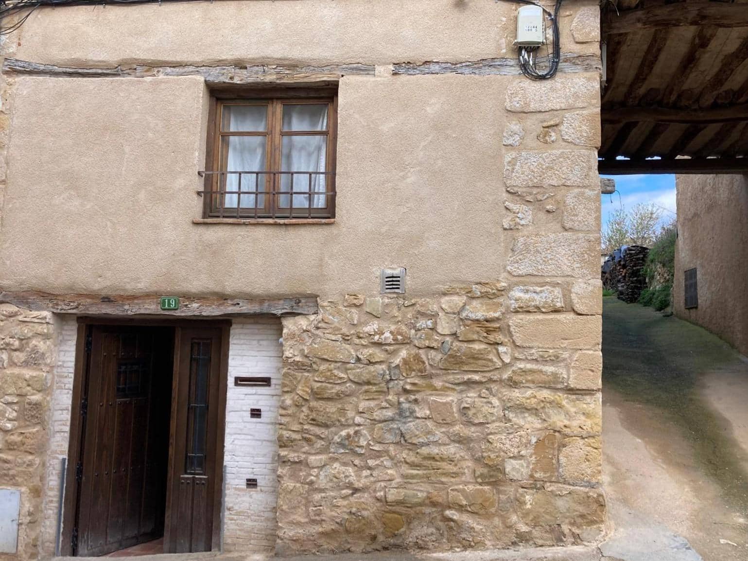 2 bedroom Townhouse for sale in La Portellada - € 85,000 (Ref: 9822751)