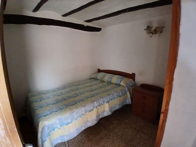 Casa de 4 habitaciones en Beceite en venta - 120.000 € (Ref: 9865380)