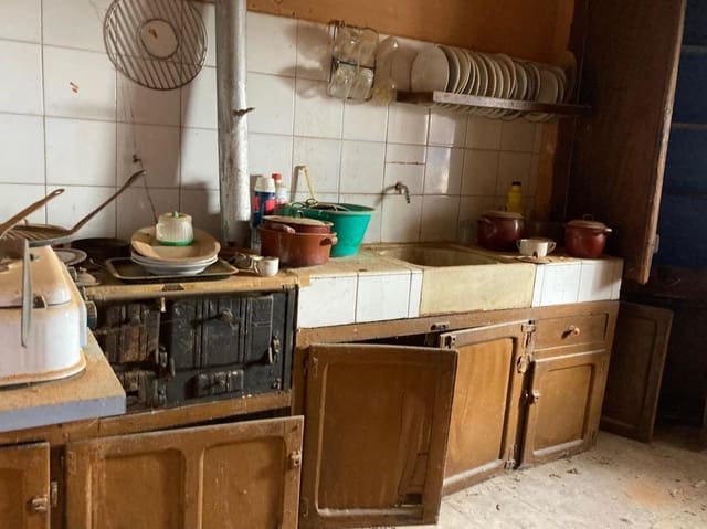 5 quarto Casa em Banda para venda em Peñarroya de Tastavins - 60 000 € (Ref: 9879006)