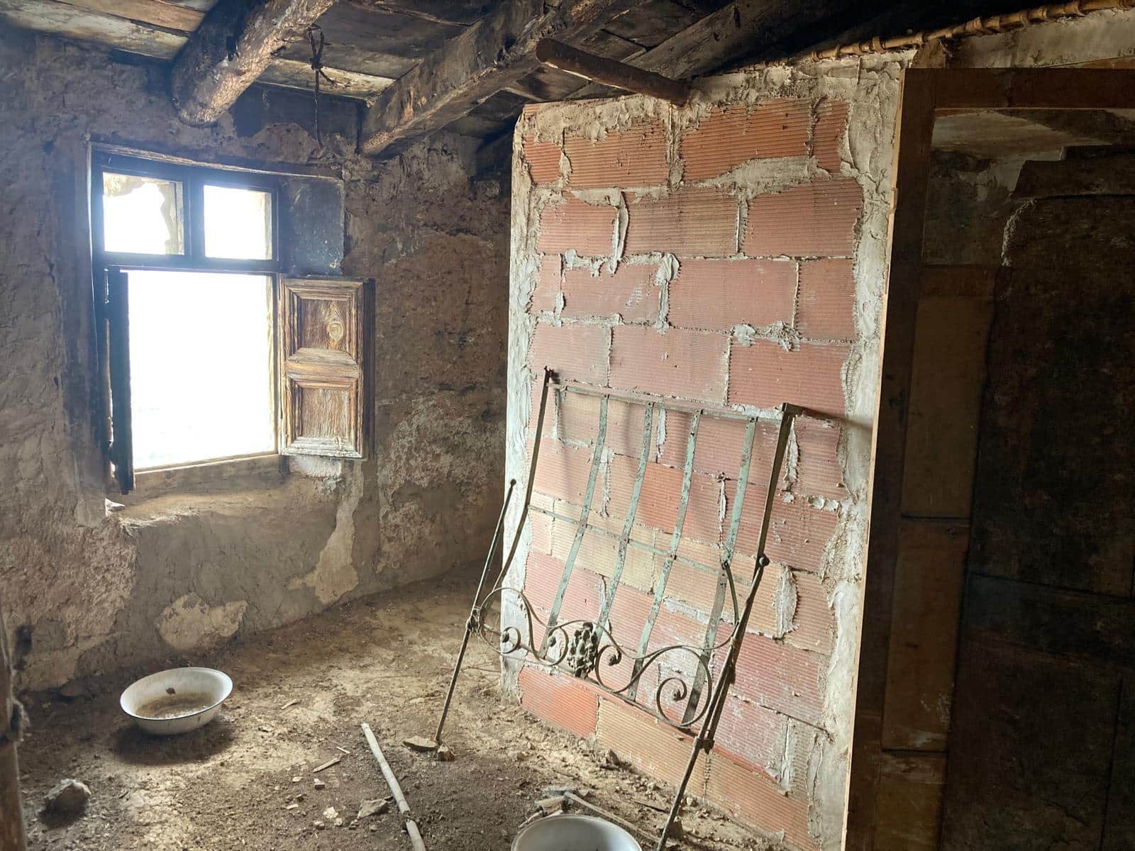 5 quarto Casa em Banda para venda em Penarroya de Tastavins - 60 000 € (Ref: 9879006)