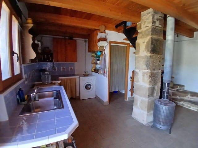 3 bedroom Finca/Country House for sale in La Fresneda - € 179,000 (Ref: 9899010)